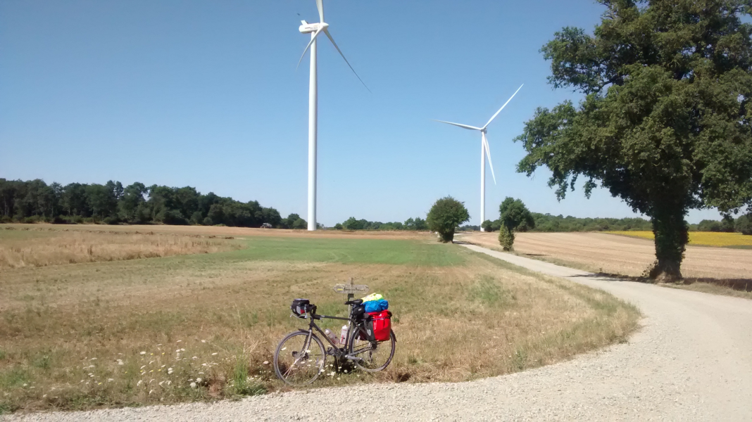 image for post Cycling in France from St Malo, Bretagne - Vayres, Limousin: j'adore le vélo en France!